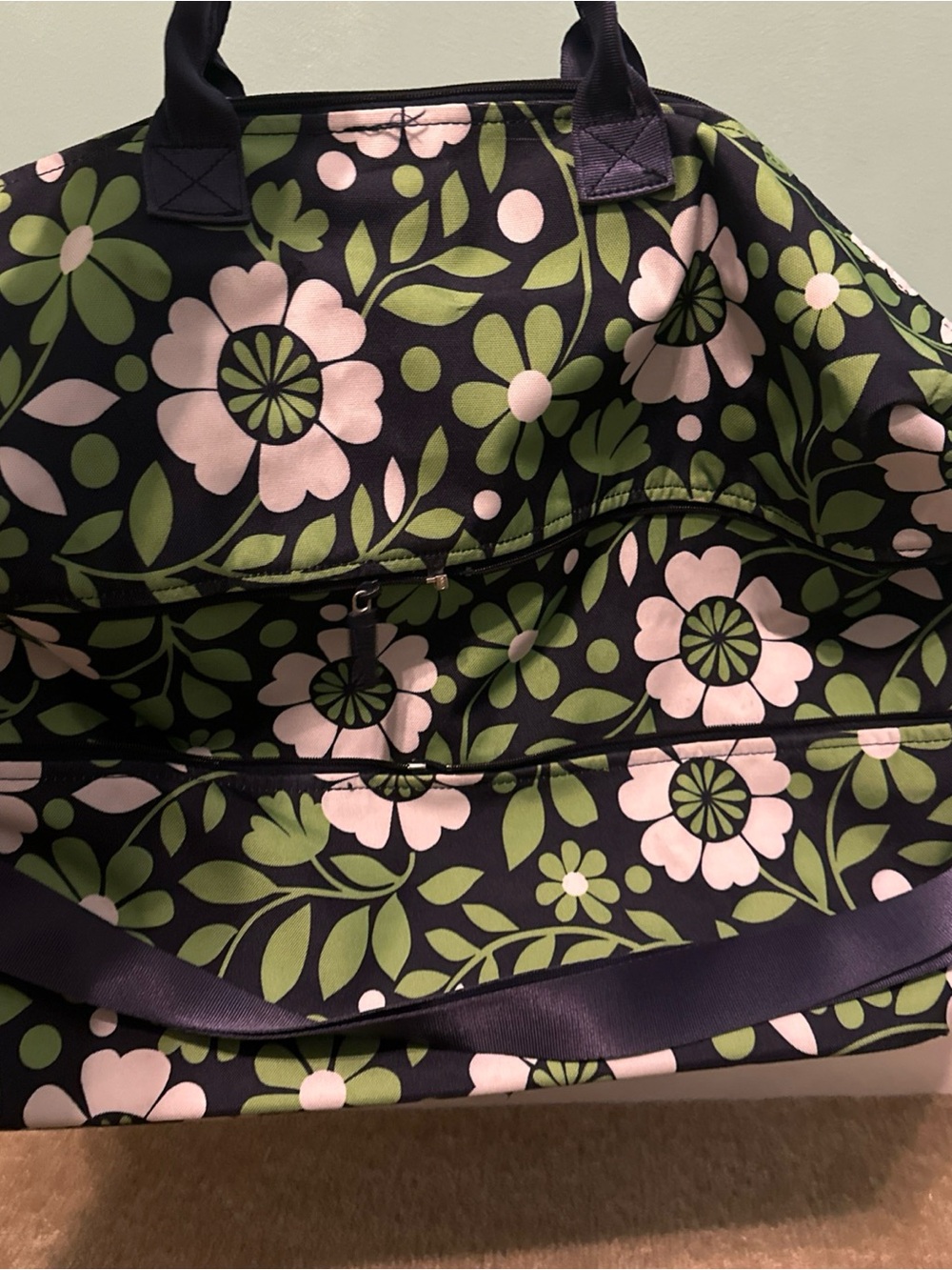 Vera Bradley LUCKY Travel collection • tote, cosmetic, jewelry, luggage tag - Picture 4 of 14